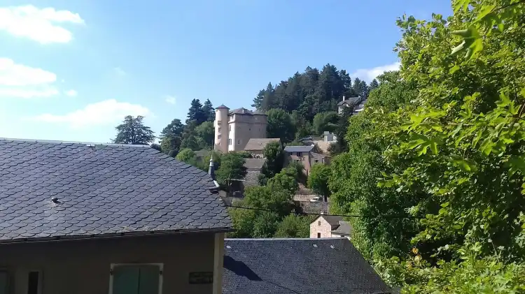 Hôtels à : Saint-Léons
