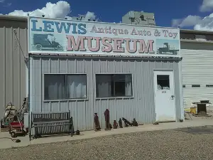 Lewis Antique Auto & Toy Museum