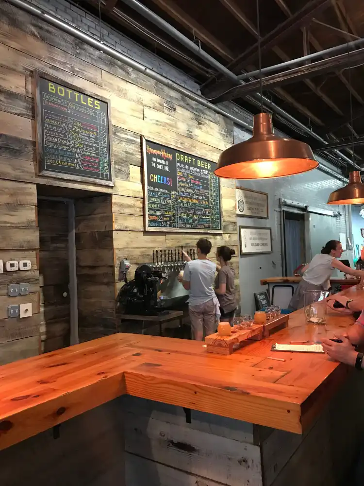 Hotels near Creature Comforts Downtown Taproom and Brewery