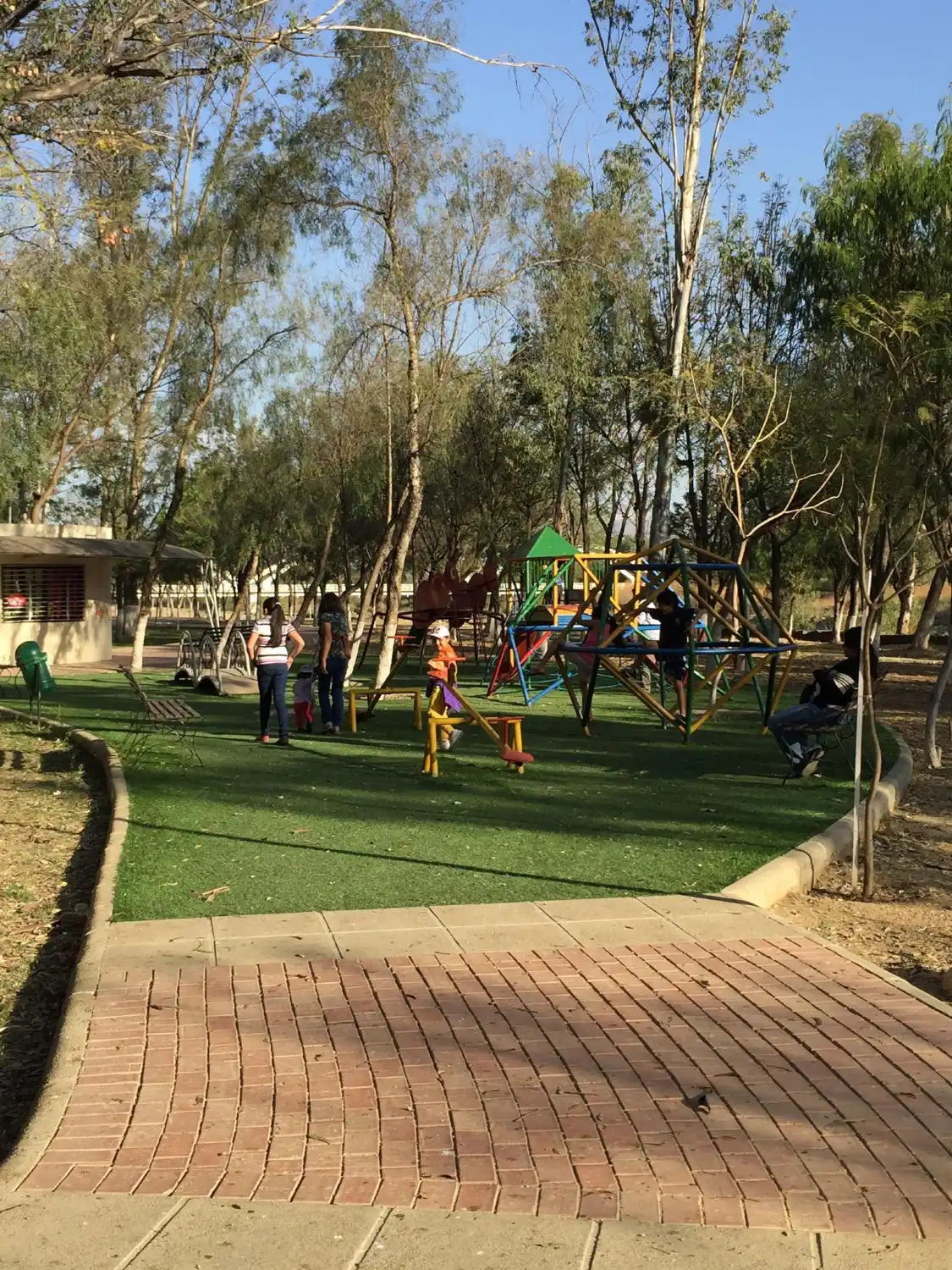 Parque La Costanera附近的飯店