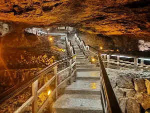 Aqueous cave Watery Cave