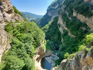 Ghvirishi waterfall