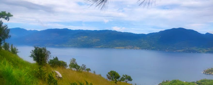 Aua Sarumpun Peak