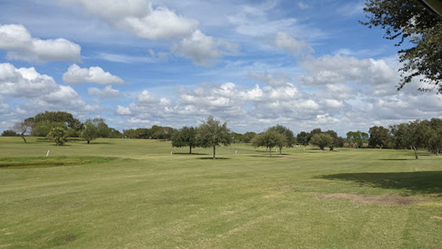 River Hills Country Club