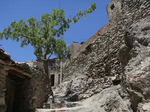 Razg village