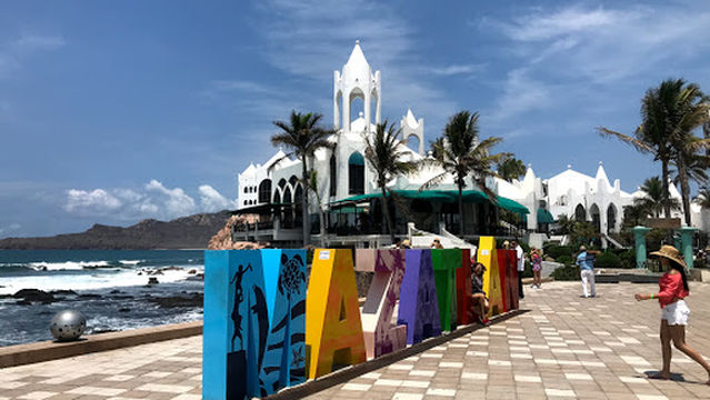 Monumento a la Familia