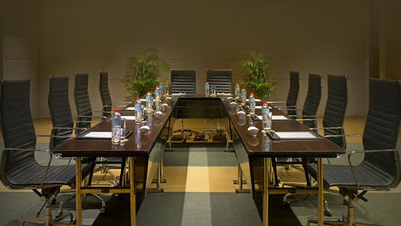 SMX Convention Center Aura