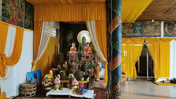 Prasat Lolei (Lolei Temple)