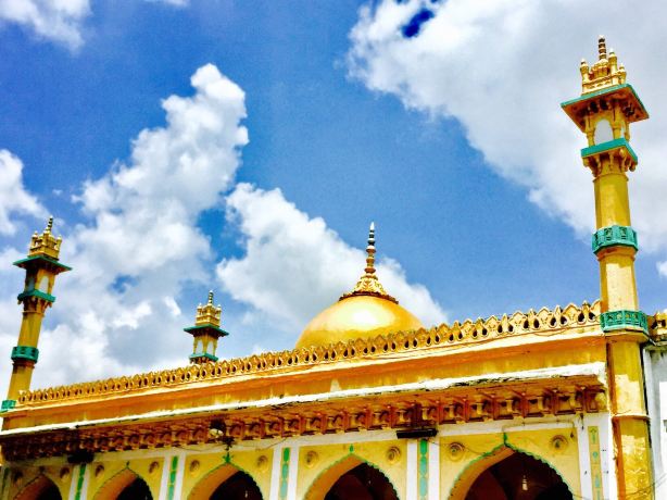 Tomb of Mughal Emperor Aurangzeb Alamgir