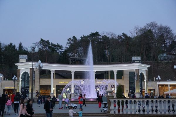Singing fountain