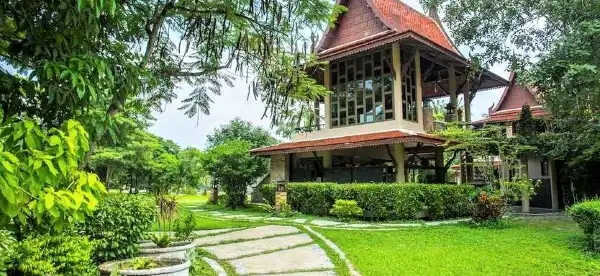 โรงแรมใกล้Bang Kachao
