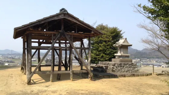 富田茶臼山古墳