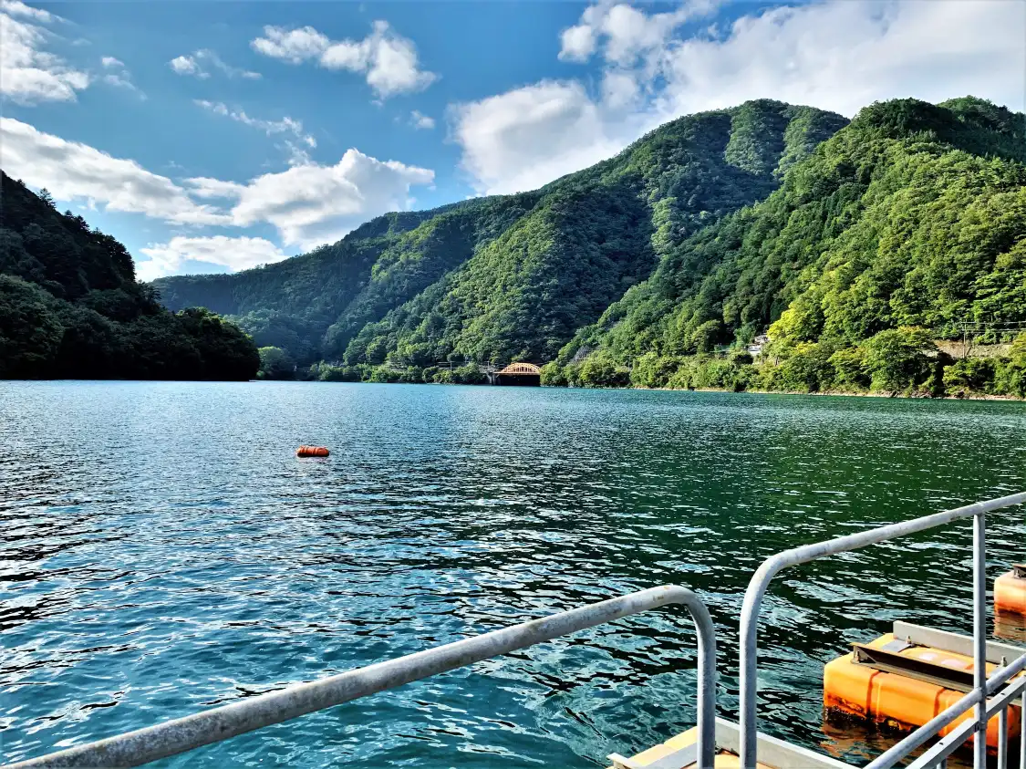 Hotels near Mugiyama Floating Bridge