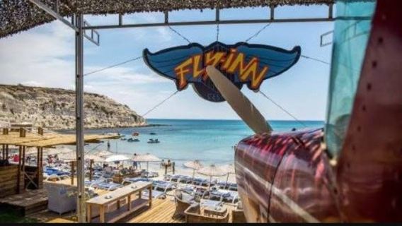 Fly-Inn Beach Club