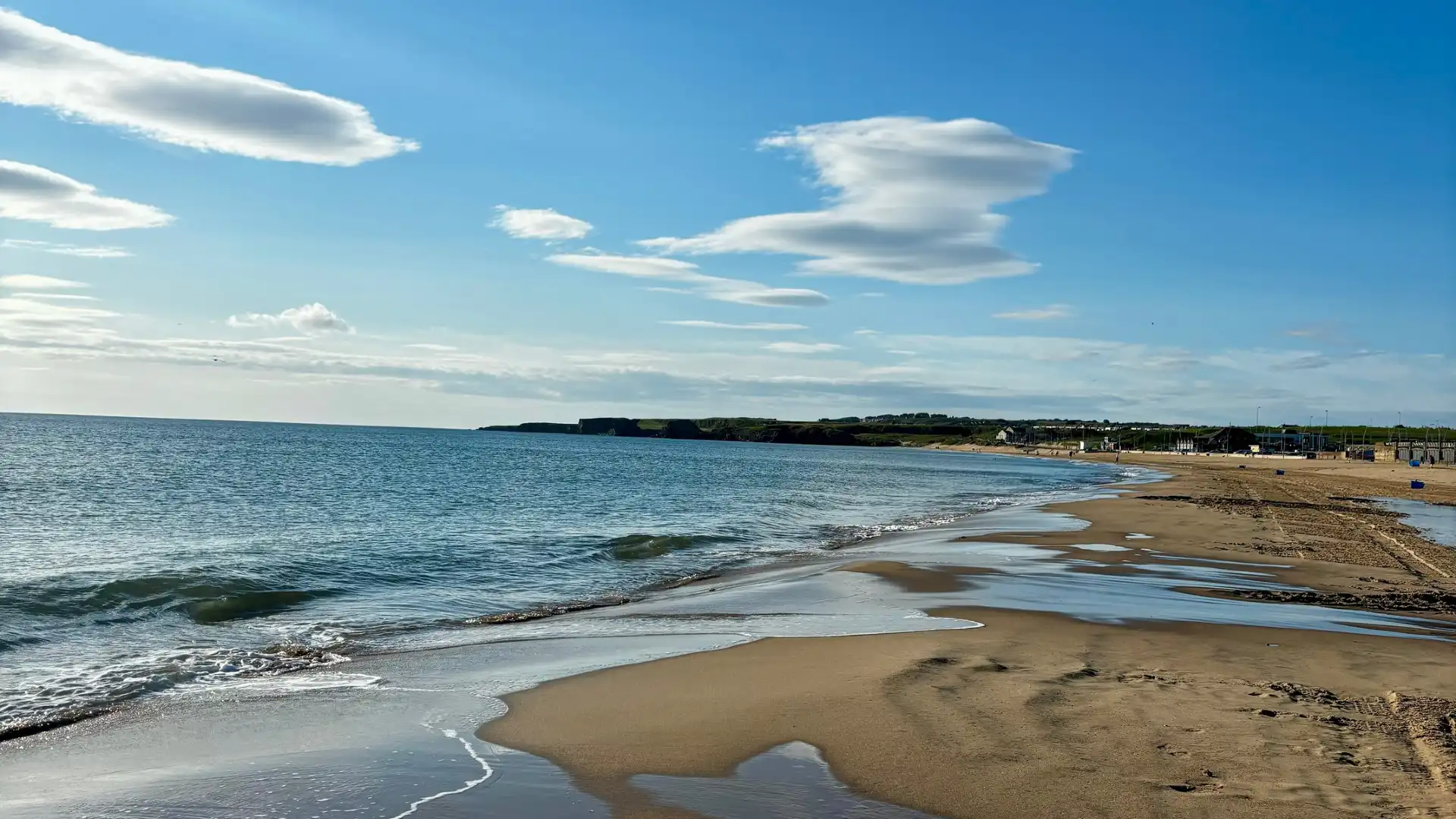 Hotels near Sandhaven Beach