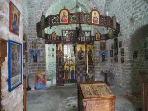 Српски средњовековни православни манастир Давидoвица