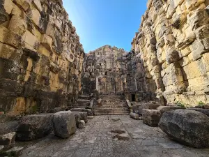 Niha Temple to Hadaranes.