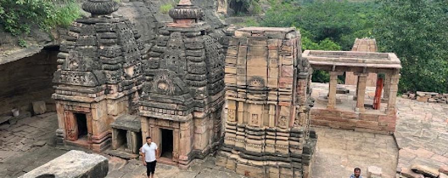 Nareshwar Temple pond