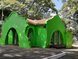 Leonidas Plaza Ricardo Ribas "square Do Brique"