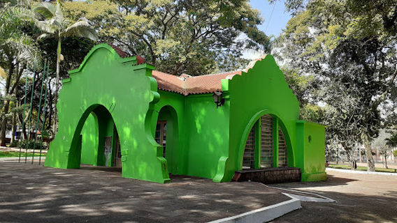 Leonidas Plaza Ricardo Ribas "square Do Brique"