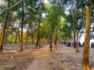 Garchumuk River Side
