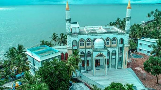 Corniche Muhiyudheen Masjid Kadalundi