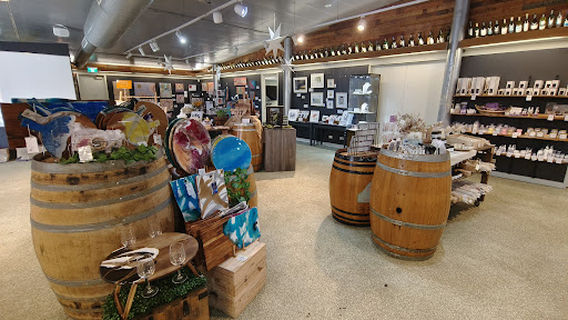 Hunter Valley Visitor Information Centre, Shop Hunter Valley and What's On
