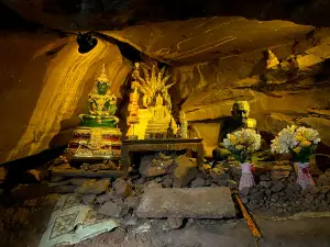 Wat Tham Si Mongkhon