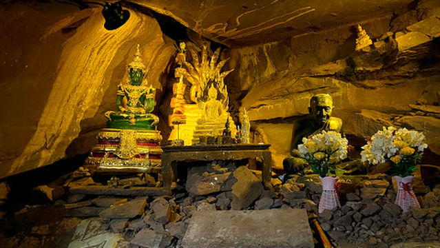 Wat Tham Si Mongkhon