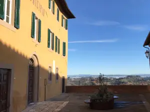 Castello dei Vicari di Lari