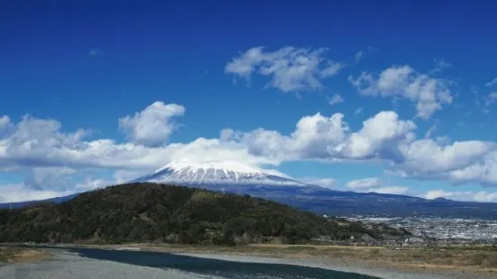 Roadside Station Fujikawa Rakuza