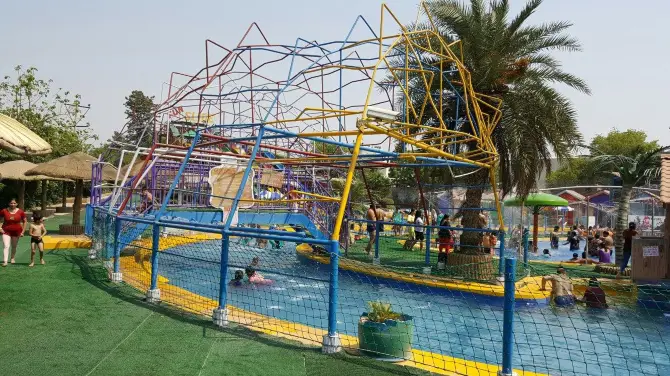 1_Fun 'n' Food Village