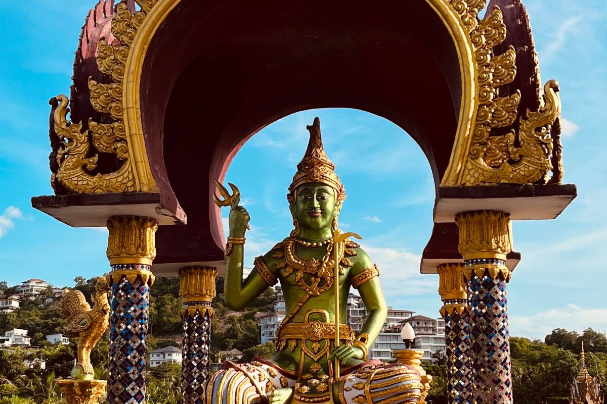 วัดปลายแหลม