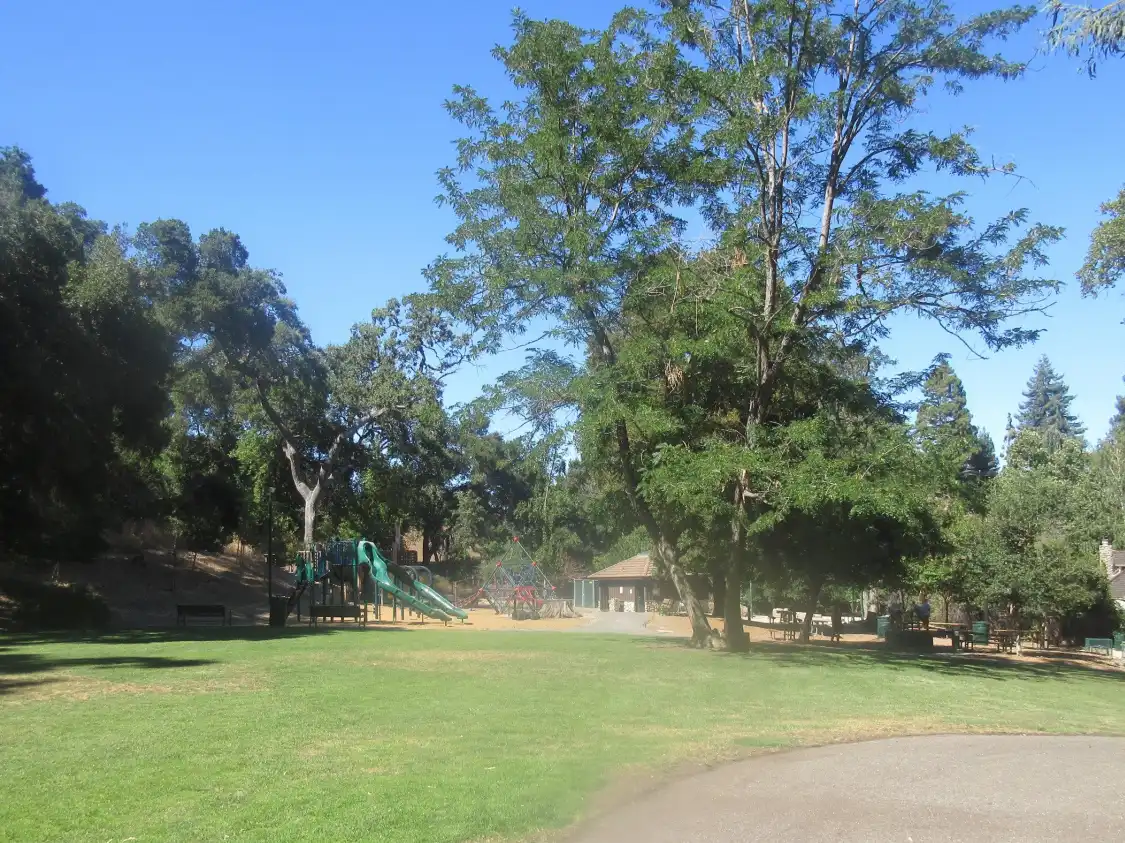 Hotels near Wildwood Park