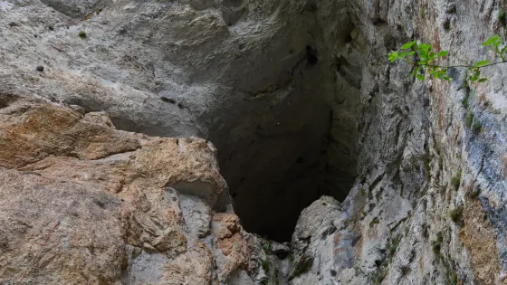 Haramiiska Cave