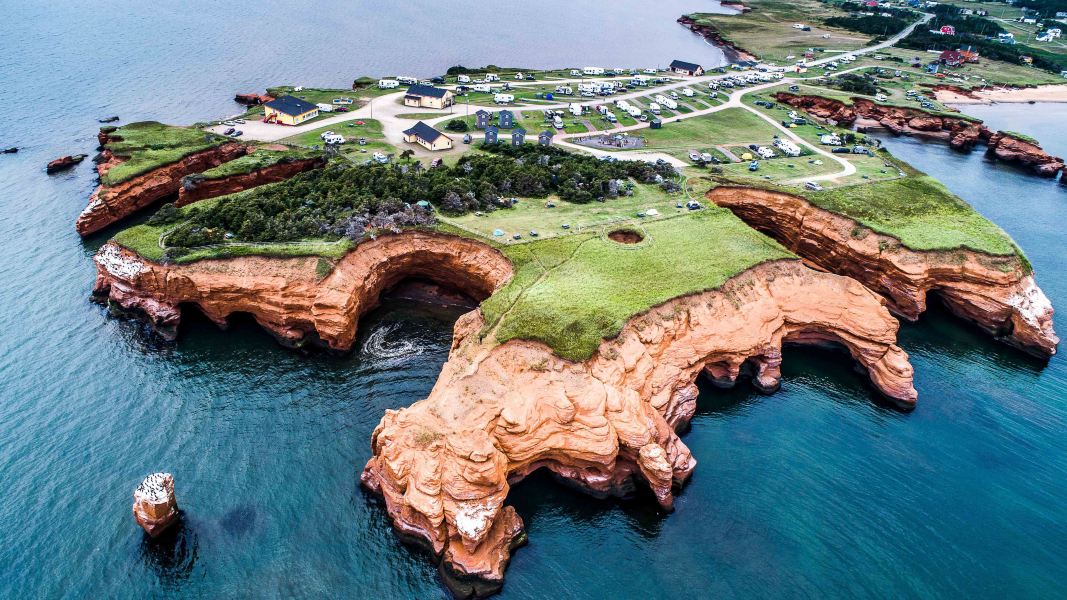 San Francisco to Iles de La Madeleine Flights