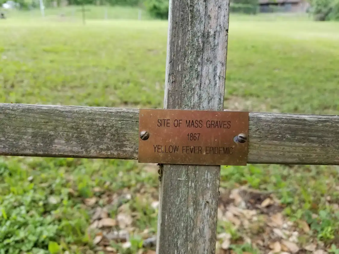 Hotels near Yellow Fever Cemetery