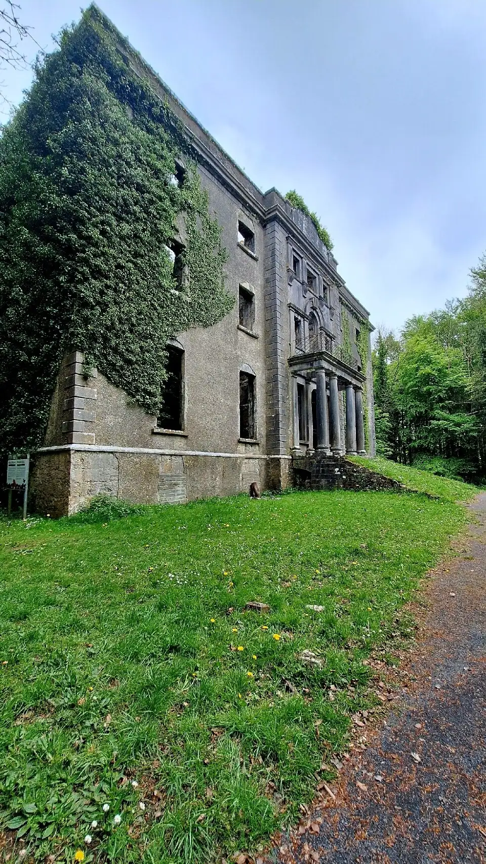 5_Moore Hall
