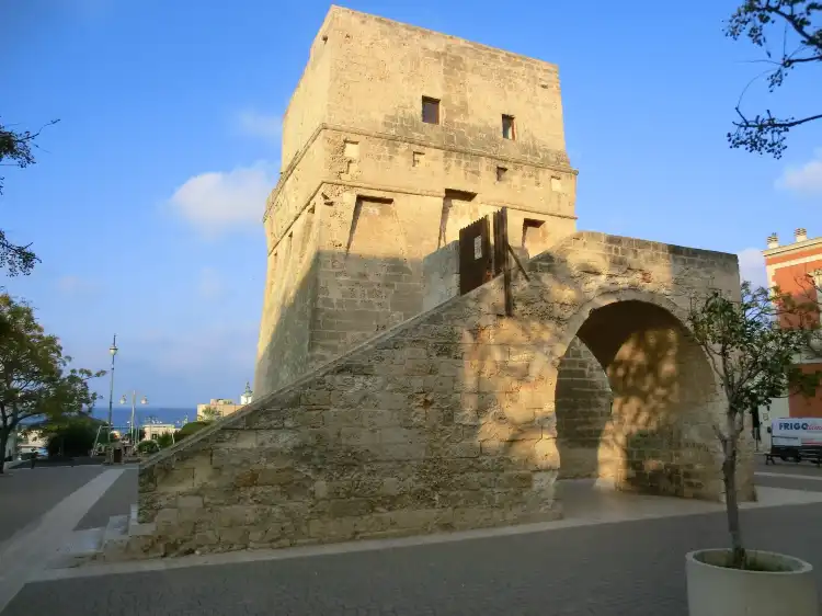 Hotels in Torre a Mare