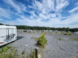 Wäller Camp - Lakeside Adventures Campingplatz