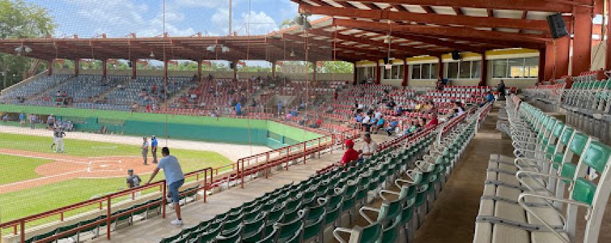 Estadio Hermanos Miura