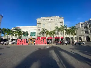 Plaza Mayor de Ciudad de Balanga