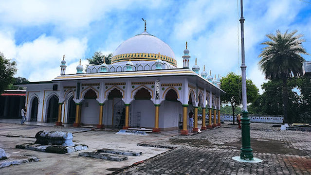 Dargah Hazrat Shaikh Saaduddin Khairabadi (Bade Makhdoom Sahab) R.A.