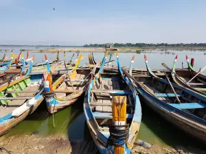 Taung Tha Man Lake