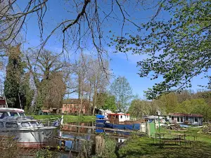 Campingplatz + Bootsanleger "Find’s hier" Neu Kaliß