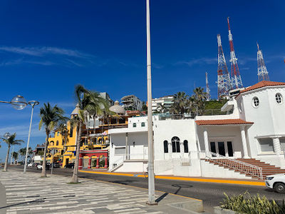 Carpa Olivera "Alberca de Mar"