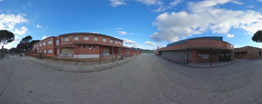 Municipal Sports Center Pelayos de la Presa