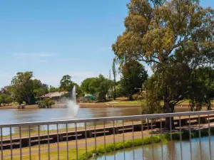 Henry Parkes Centre