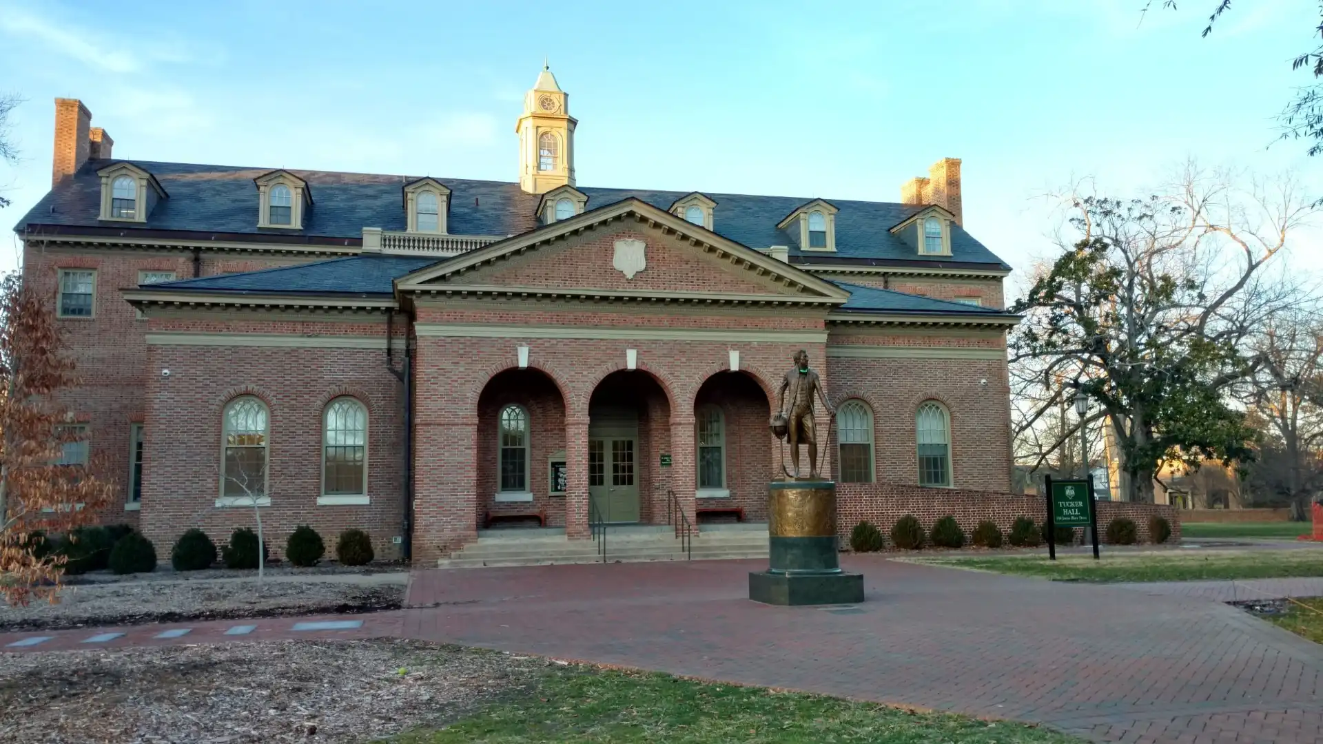 Hotels near William & Mary