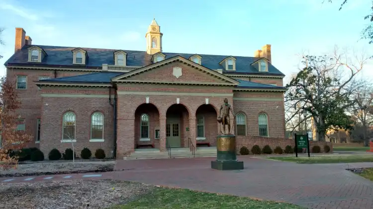 Hotels near William & Mary